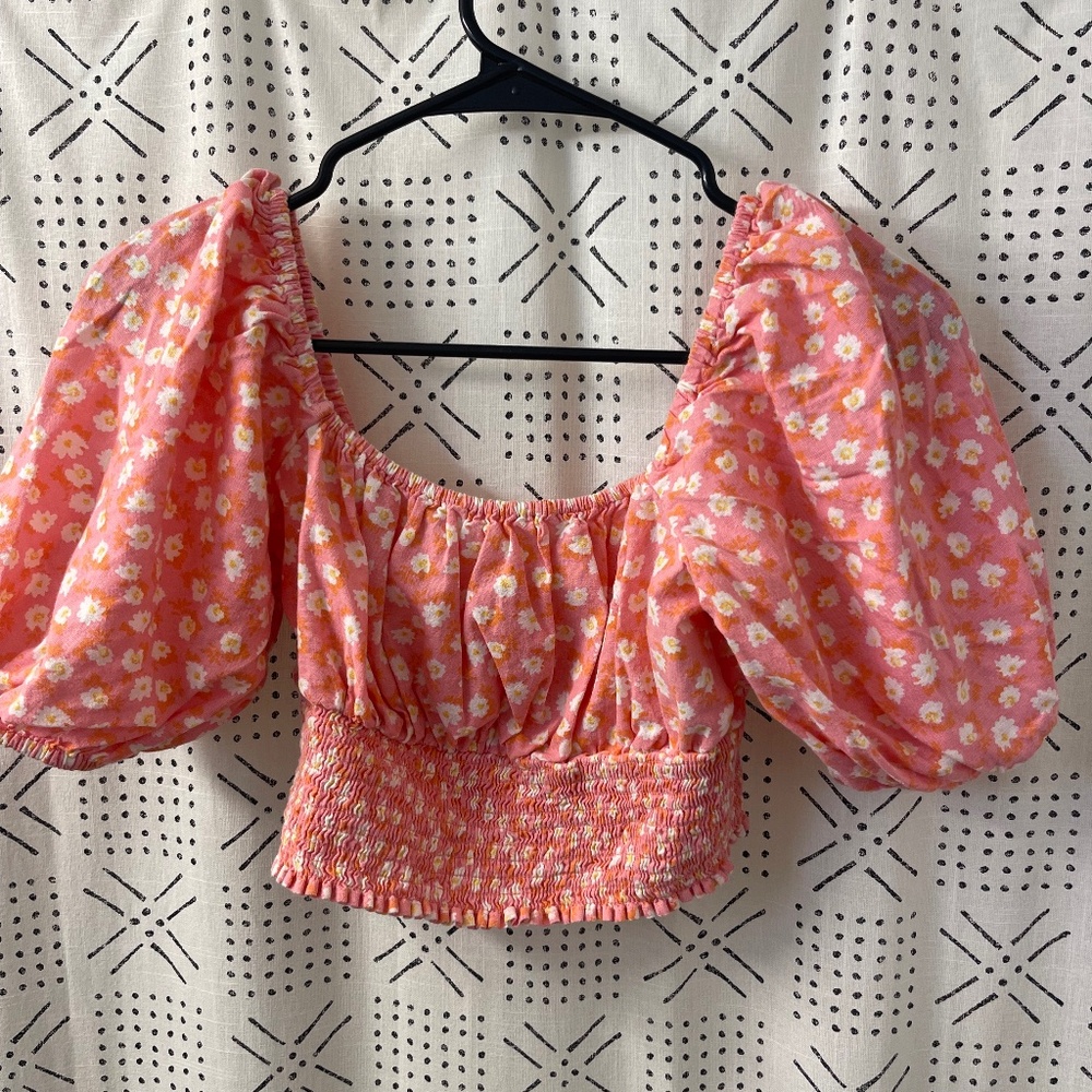 BILLABONG Floral Smocked Puff-Sleeve Crop Top